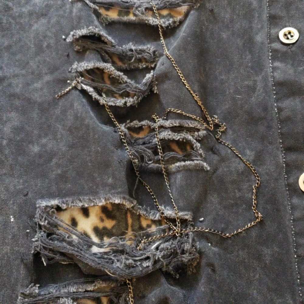 Top - Picture 2 of 4